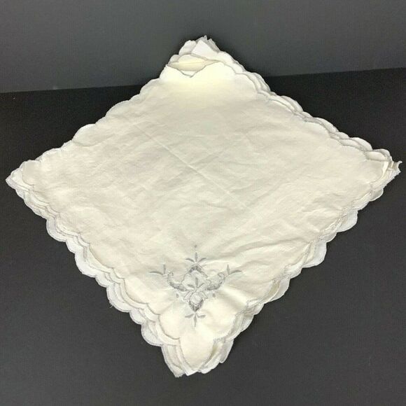 Cloth Embroidered Dinner Napkins Set Of 12 Ivory Gray Scalloped Edge Cutouts - Picture 1 of 3